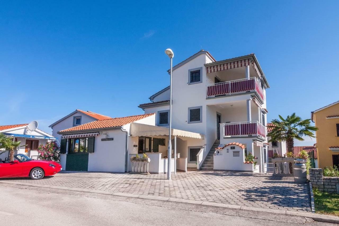 Villa California Пореч Екстериор снимка