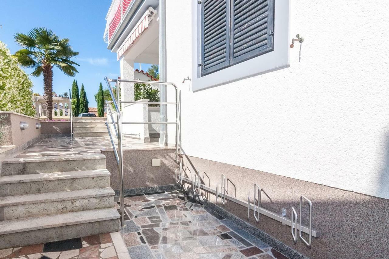 Villa California Пореч Екстериор снимка