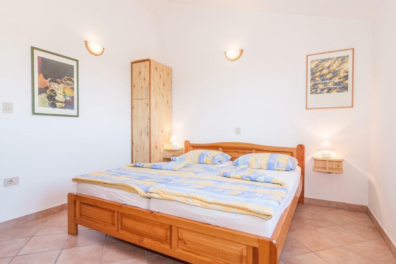 Villa California Пореч Екстериор снимка