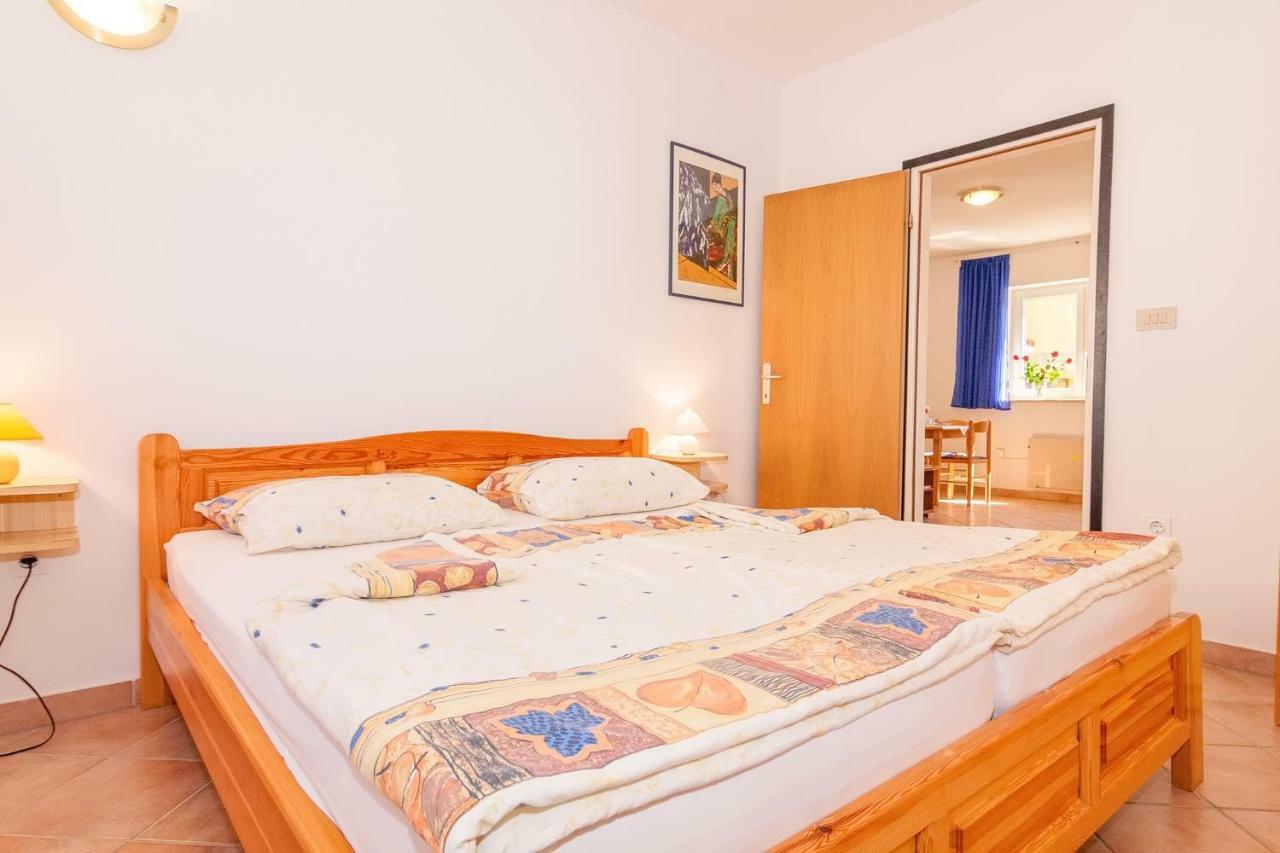 Villa California Пореч Екстериор снимка