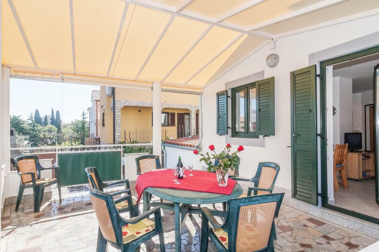 Villa California Пореч Екстериор снимка