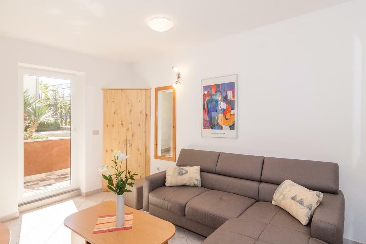 Villa California Пореч Екстериор снимка